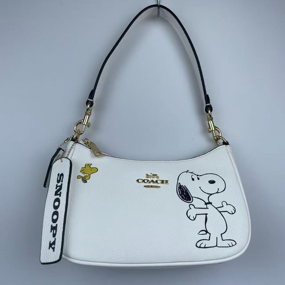 PEANUTS x SNOWY BUNNY Collaboration crossbody handbag